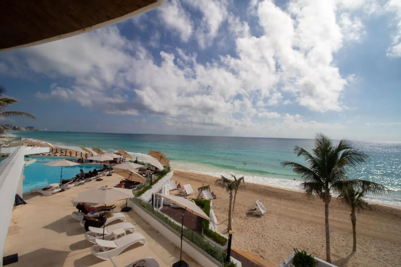 Exclusivo Condominio A Pie De Playa Zh Cancún Mexiko